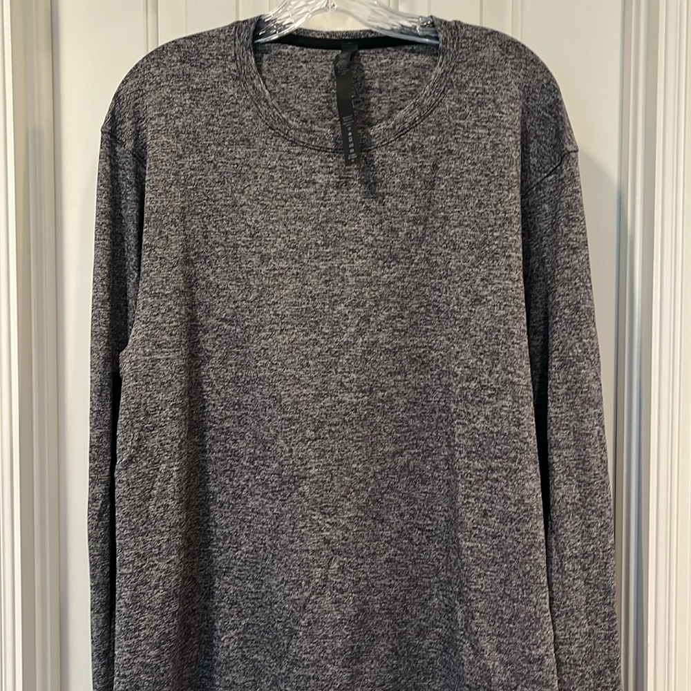 Men’s xl dri fit Lululemon heathered black long sleeve tee